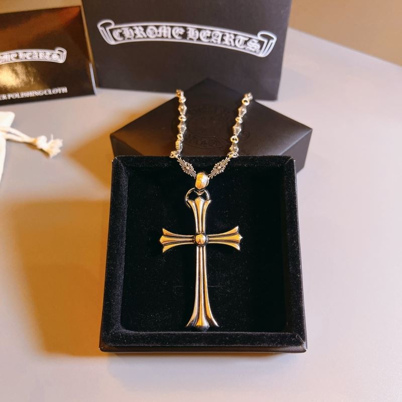 Ch*0me He**ts necklaces